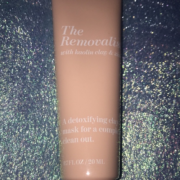 3/$15 Go-To Skincare The Removalist Detoxifying Kaolin Clay Face Mask - Picture 3 of 4